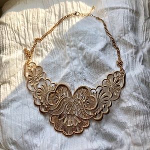 Gold statement necklace!